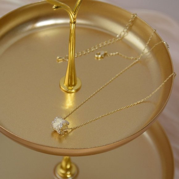 NEW 14k Gold Plated Round Diamond Geometric Textured Pendant Necklace - Picture 3 of 7